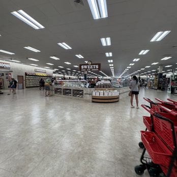 Buc-ees - Convenience Stores Near Me - San Marcos, Texas