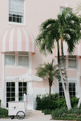 Pink Paradise Café by null