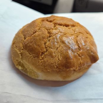 Pineapple King Bakery - San Francisco - Mini pineapple bun - Bakeries Near Me - San Francisco, California Pineapple King Bakery - San Francisco - Mini pineapple bun - Bakeries Near Me - San Francisco, California