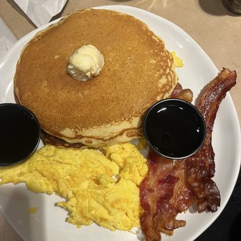 Silver Diner - Diners Near Me - Baltimore, Maryland Silver Diner - Diners Near Me - Baltimore, Maryland