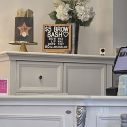 Doll Wax Salon