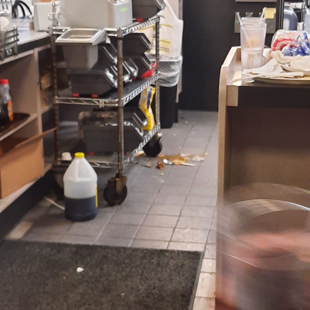 Waffle House - Kitchen floor - American Near Me - Washington, Pennsylvania Waffle House - Kitchen floor - American Near Me - Washington, Pennsylvania