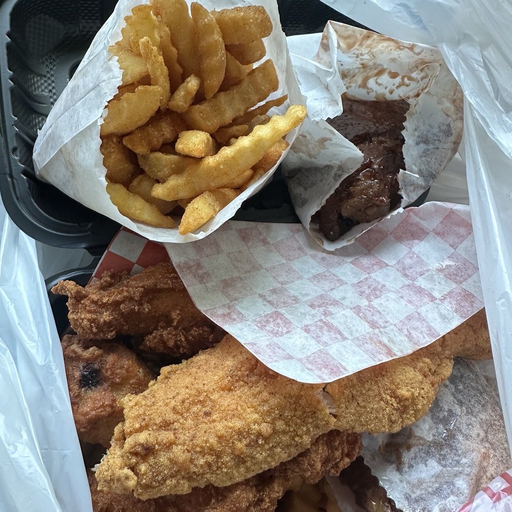 Ordered fish and chicken wings. Ordered fish and chicken wings.