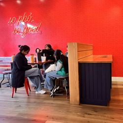 Easy dining place for families!