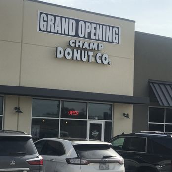 Champ Donut - Front of store - Donuts Near Me - Fort Worth, Texas
