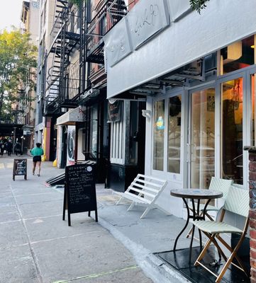 Cafe La Fe, coffee shop and bubble tea. by null