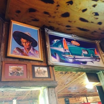 Ray's Drive Inn - Decor - Tex-Mex Near Me - San Antonio, Texas Ray's Drive Inn - Decor - Tex-Mex Near Me - San Antonio, Texas