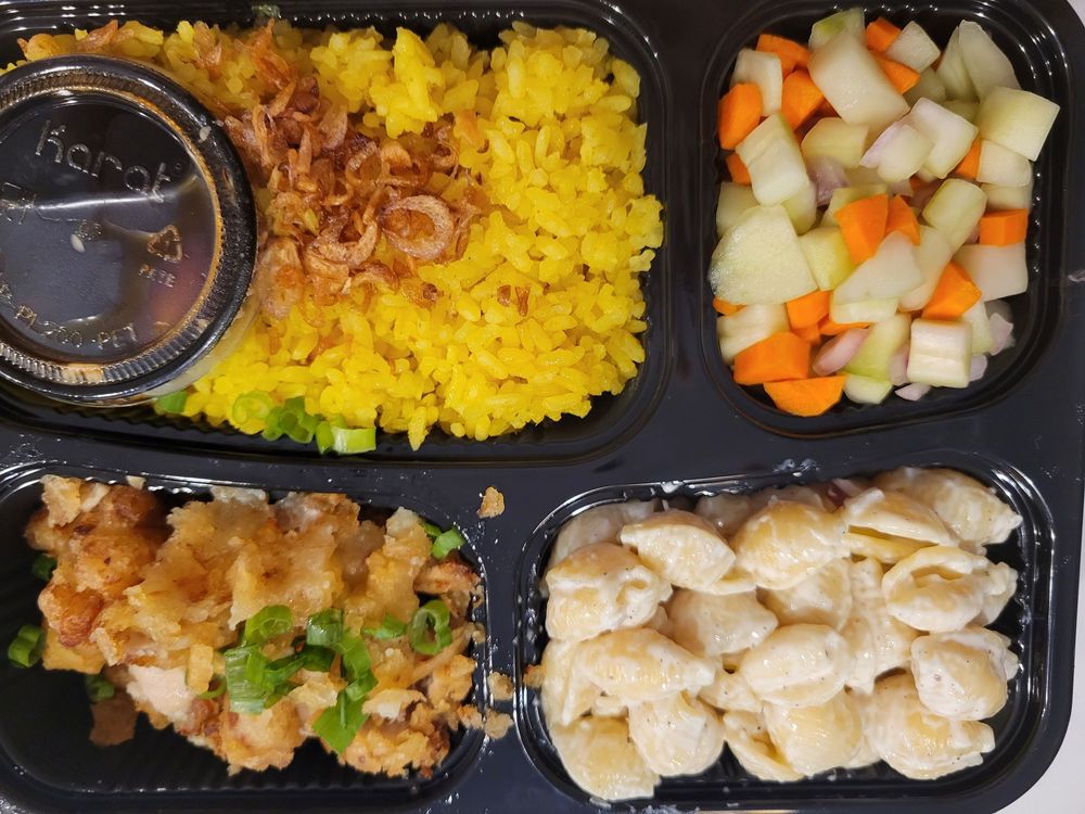 Yellow Rice Kitchen Logo