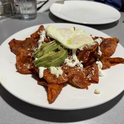Dani's Kitchen and Pancake House - Chilaquiles rojos and eggs
