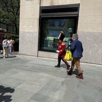 FAO Schwarz - Toy Stores Near Me - New York, New York