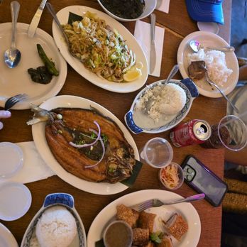 LA Rose Cafe - Buchon, bangus daing, miki bihon, dinuguan - Filipino Near Me - Los Angeles, California LA Rose Cafe - Buchon, bangus daing, miki bihon, dinuguan - Filipino Near Me - Los Angeles, California