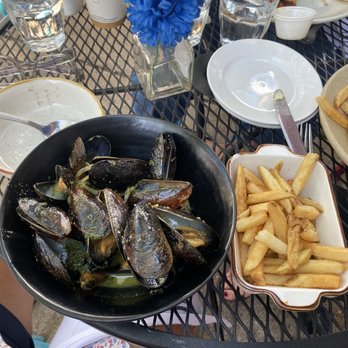 Petit Robert Bistro - French Near Me - Boston, Massachusetts Petit Robert Bistro - French Near Me - Boston, Massachusetts