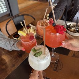 Definitely must try these cocktails. Polar Bear , Jambari ,the queen of hearts and the Tenme En Mente