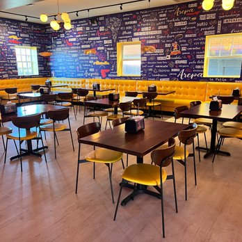 Senora Arepa - Inside seating - Venezuelan Near Me - Louisville, Kentucky Senora Arepa - Inside seating - Venezuelan Near Me - Louisville, Kentucky