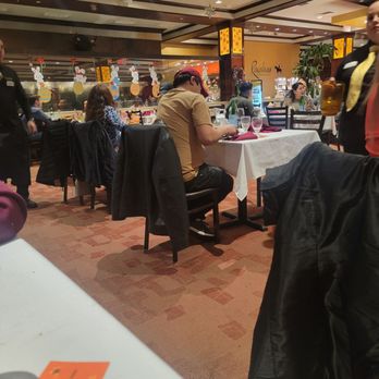 Rainhas Churrascaria - Dining area - Brazilian Near Me - Corona, New York