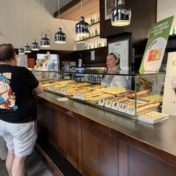 Trzesniewski - Counter - Sandwiches Near Me - Vienna, 9 Trzesniewski - Counter - Sandwiches Near Me - Vienna, 9