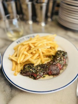 Petit Trois by null