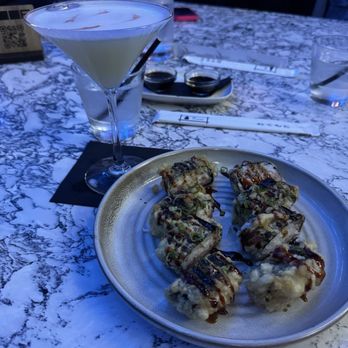 Roof on theWit - Mezcal sour & musubi - Lounges Near Me - Chicago, Illinois