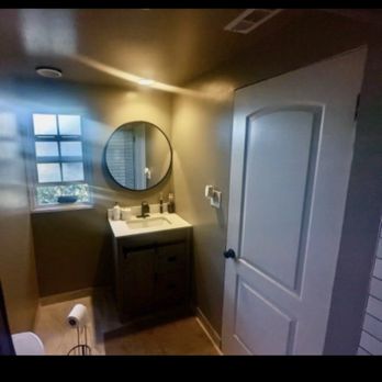 FP Superior Services - After - vanity/sink area - General Contractors Near Me - Encino, California FP Superior Services - After - vanity/sink area - General Contractors Near Me - Encino, California