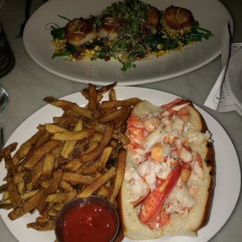 Neptune Oyster - Lobster roll and pan seared scallops - Seafood Near Me - Boston, Massachusetts