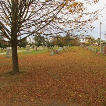 The Middletown Four Corners Cemetery - A pleasant area - Public Services & Government Near Me - Middletown, Rhode Island The Middletown Four Corners Cemetery - A pleasant area - Public Services & Government Near Me - Middletown, Rhode Island