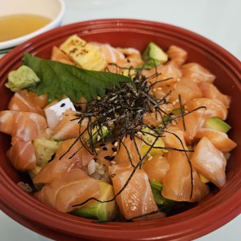 Hana Don - Salmon and Avocado Don - Japanese Near Me - Toronto, Ontario