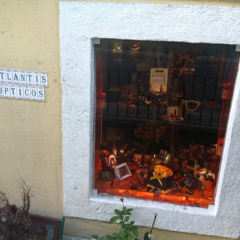 Atlantis Ópticos - Ophthalmologists Near Me - Lisbon, 11