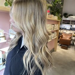 Aurora Salon - Balayage