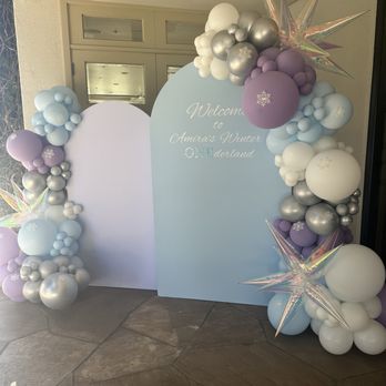 Balloonigami - Step and repeat backdrop - Face Painting Near Me