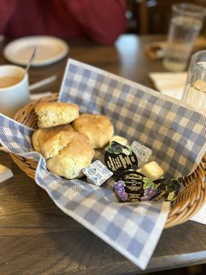 Cracker Barrel Old Country Store by null