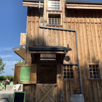 Stonum Vineyards and Winery - Wineries Near Me - Lodi, California Stonum Vineyards and Winery - Wineries Near Me - Lodi, California
