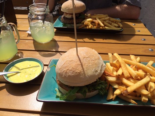 Joe Molese 117 - Burgers'n'Sandwiches by null