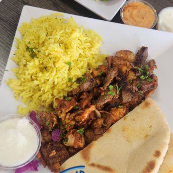 Simply Pita - Falafel and Spicy Jerusalem plate - Falafel Near Me - Fresno, California