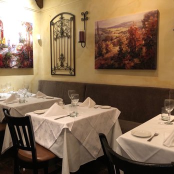 Brunello - Dinning room.  Great small restraunt feel. - Italian Near Me - Collingwood, Ontario