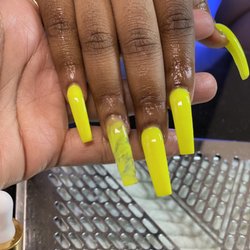 NailCrushh - Neon yellow and marble!