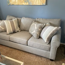 Hank's Fine Furniture