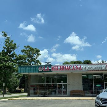 La Michoacana Premium - Front of store - Ice Cream & Frozen Yogurt Near Me - Elgin, Illinois