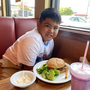Denny's - Jordan's Kindergarten Promotion Hamburger treat today - Diners Near Me - San Diego, California