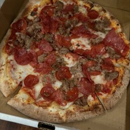 Pizza di Carne Pizza di Carne