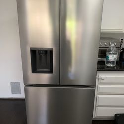 Appliances Unlimited - LG COUNTER DEPTH REFRIGERATOR LF26C6230V