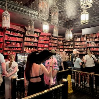 Gideon's Bakehouse - Bakeries Near Me - Lake Buena Vista, Florida