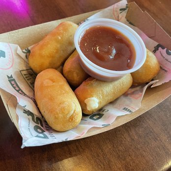 Dos Croquetas - Mini Tequeños - Bakeries Near Me - Miami, Florida Dos Croquetas - Mini Tequeños - Bakeries Near Me - Miami, Florida