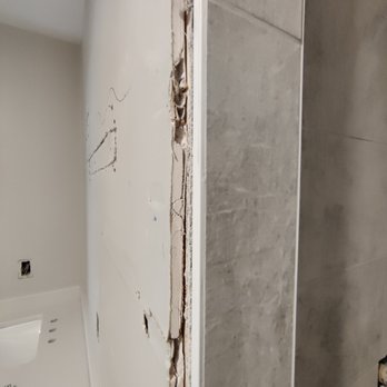 Diaz Tile - Didn't bring the tile to the edge so now sheetrock is exposed - Flooring Near Me Diaz Tile - Didn't bring the tile to the edge so now sheetrock is exposed - Flooring Near Me