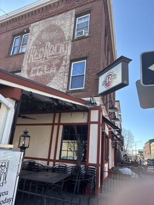 Red Rock Tavern by null