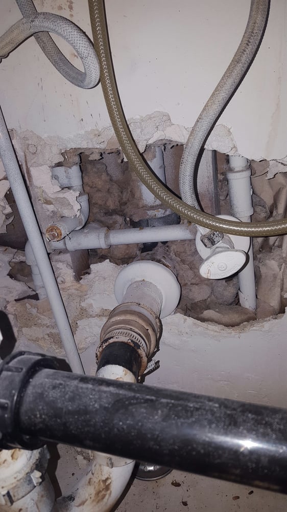 PINECREST APARTMENTS Updated July 2024 15040 Leffingwell Rd, La