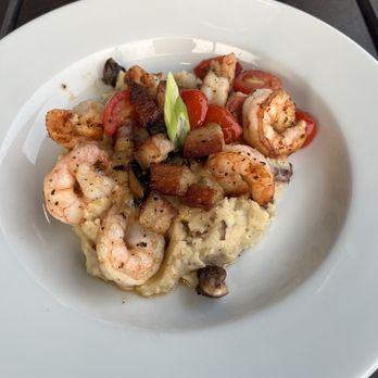 Marina Grill - Shrimp n Grits (Subbed grits for bed of mashed potatoes) - American Near Me - Wilmington, North Carolina