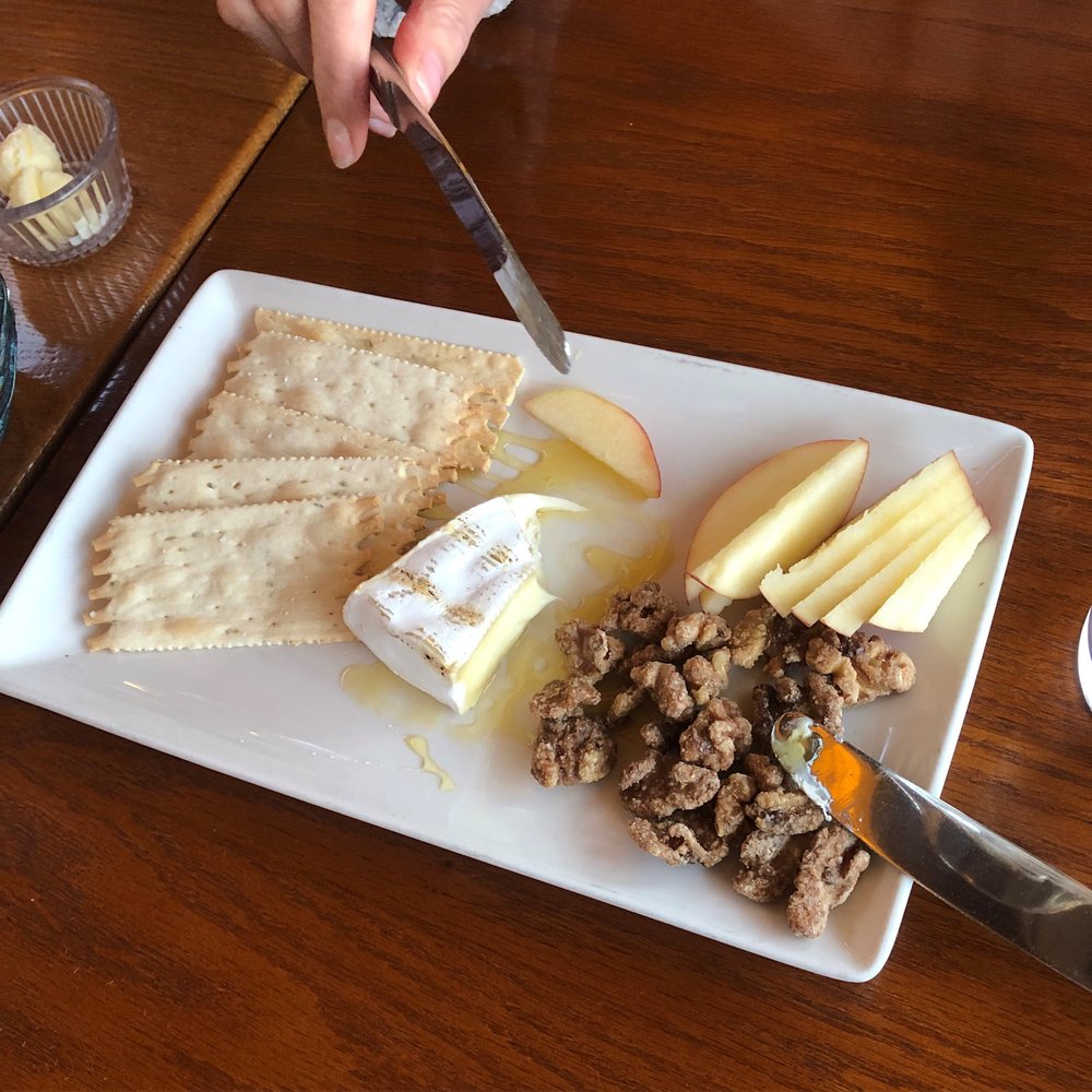 Ray's Café - Brie, honey, candied walnuts, apple, crackers - Seafood Near Me - Seattle, Washington Ray's Café - Brie, honey, candied walnuts, apple, crackers - Seafood Near Me - Seattle, Washington