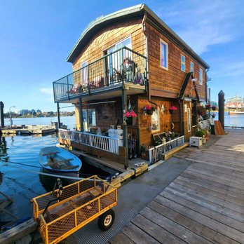 Fisherman's Wharf - Houseboat - Fish & Chips Near Me - Victoria, British Columbia