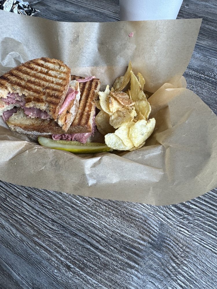 CORNED BEEF FACTORY Updated May 2024 14 Photos & 18 Reviews 460 S