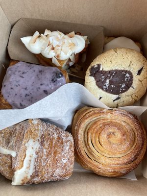 Jen's Pastries by null